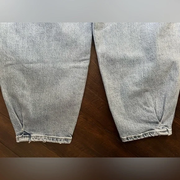 KanCan Pleated + Tapered Fit Barrel Denim - Picture 9 of 11